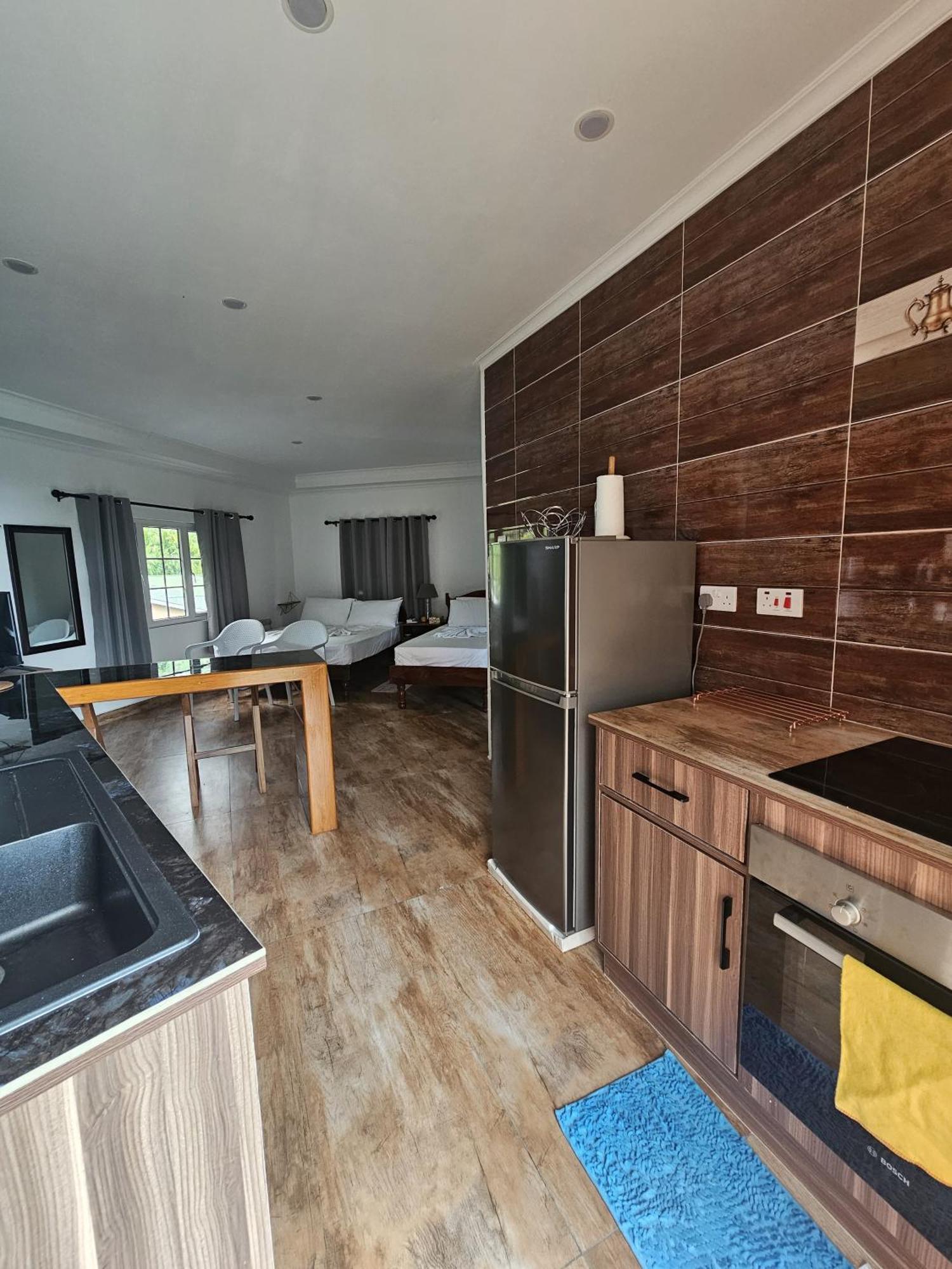 Jp Self Catering *
